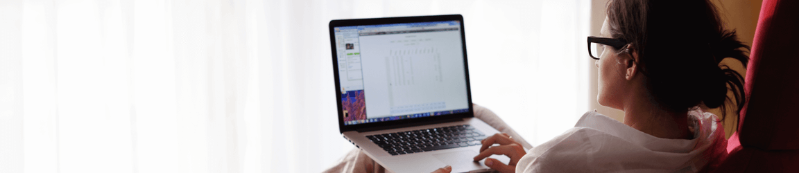 women on laptop